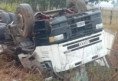 Espectacular despiste y vuelco de un camión en Ruta 14
